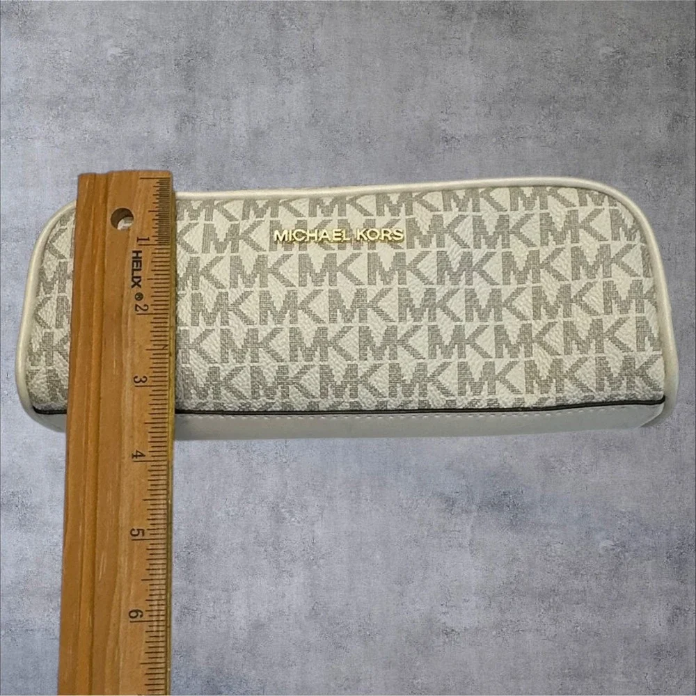 Michael Kors Accessory Lot Womens Multi‎ Excellent Belt Wallet Passport Pouch